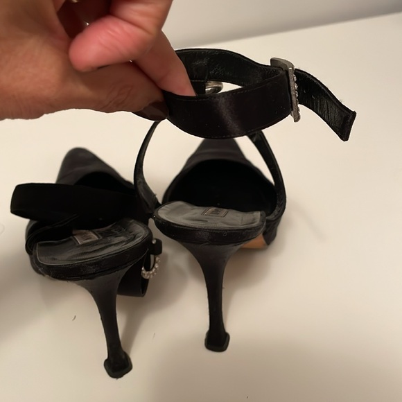 Manolo Blahnik black satin heels size 9 1/2 - Picture 2 of 12